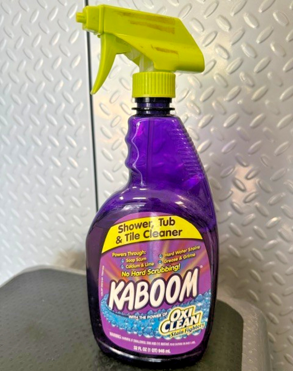 Shower, Tub & Tile Cleaner Spray Bottle, 32 oz. VINTAGE - See Photos